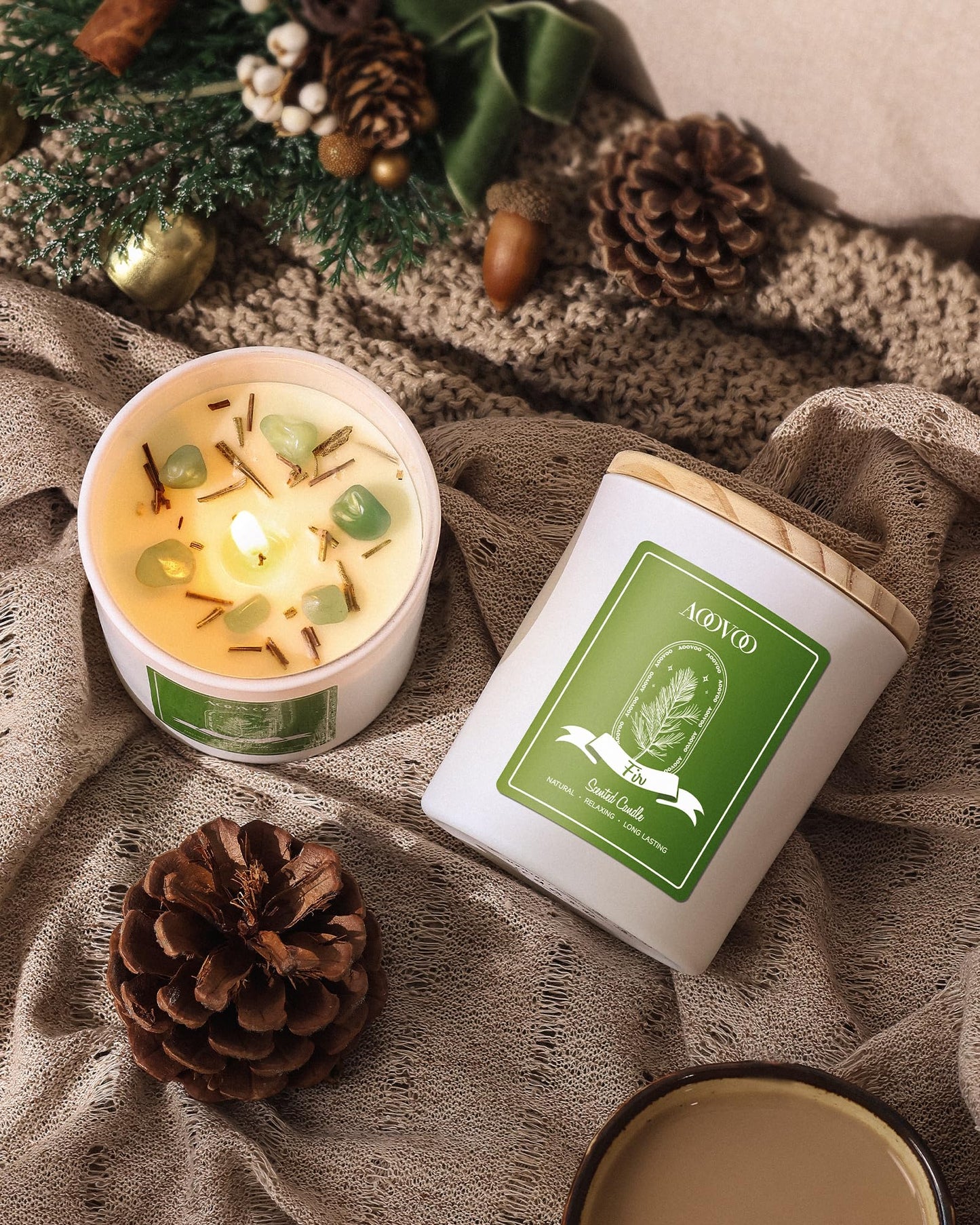 AOOVOO Lavender Scented Candles for Women - Aromatherapy Candle with Crystals Inside, 10oz Soy Candles for Home Scented, Birthday Gifts Mothers Day Candle for Women Mom